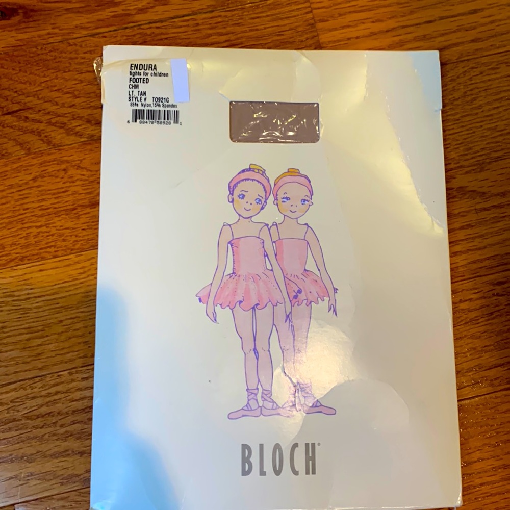 Bloch new in package Endura footed Lt tan CHM